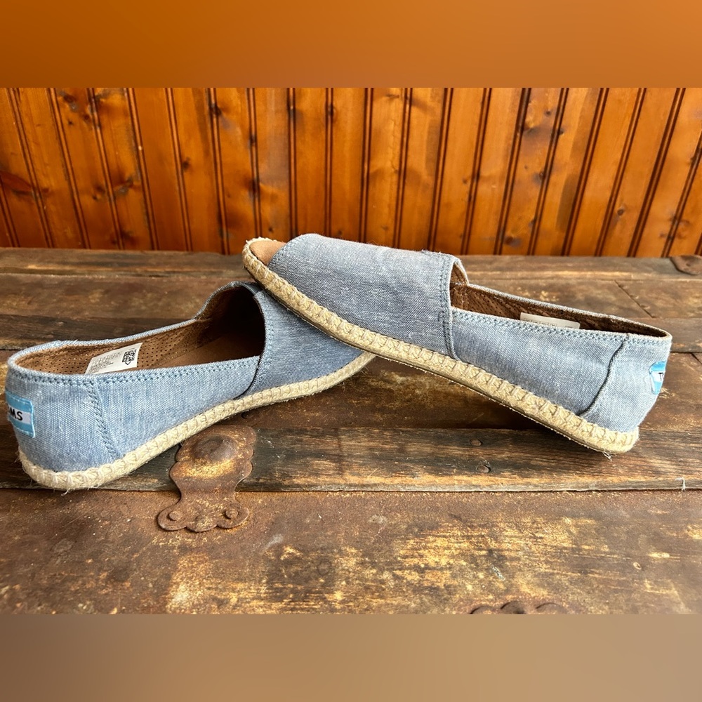 Toms Blue Slub Chambray Open Toe Espadrilles - Sz 8 - Denim - Like New